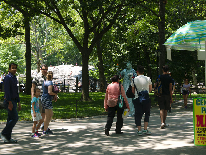 The walking <strike>dead</strike>Statue of Liberty