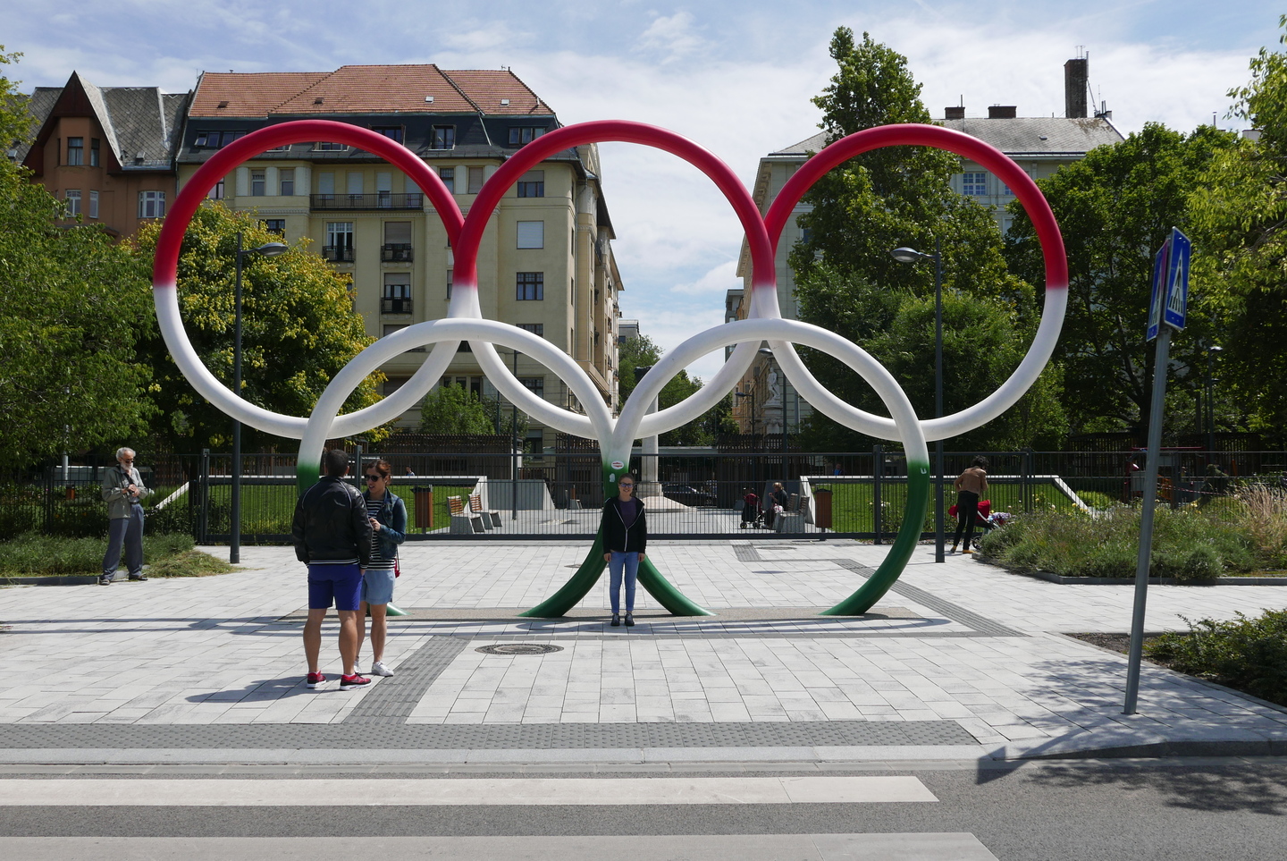 Olympic rings in hungarian colors