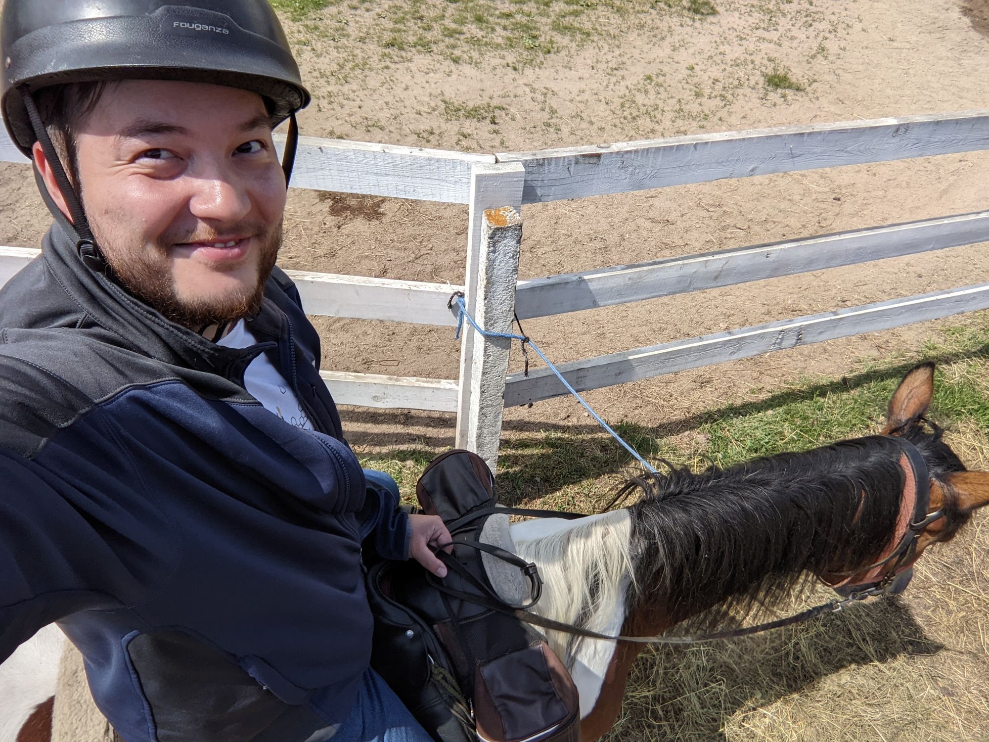 Roland tries new things: Horse riding